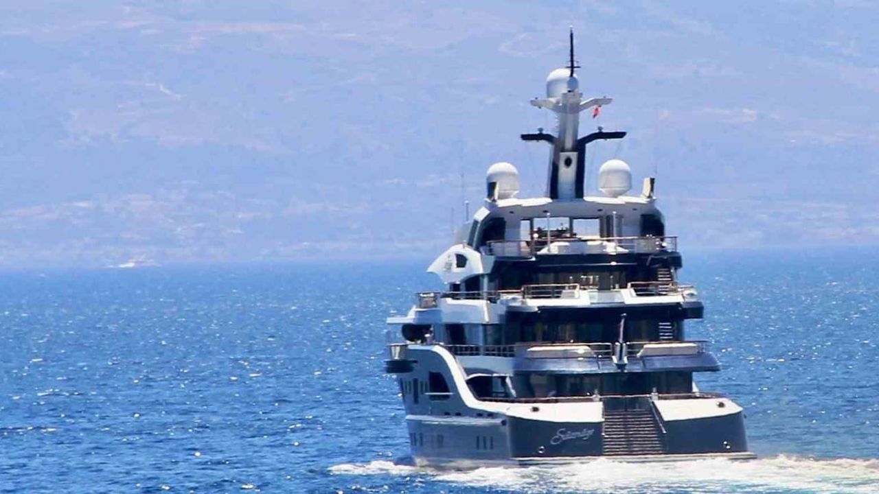 Bodrum’da 150 milyon dolarlık 'Solandge' süperyatı görüntülendi