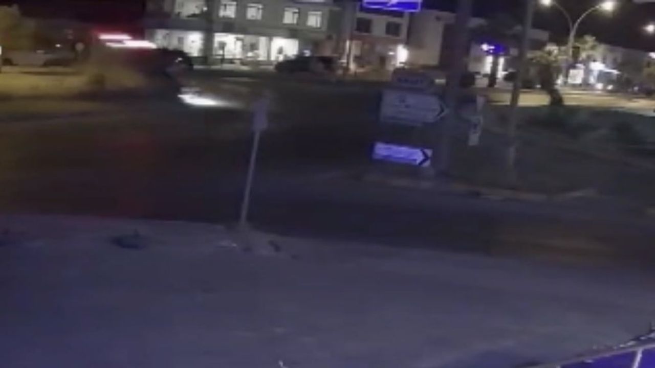 Bodrum'da refüje çıkarak takla atan otomobilde 3 kişi yaralandı