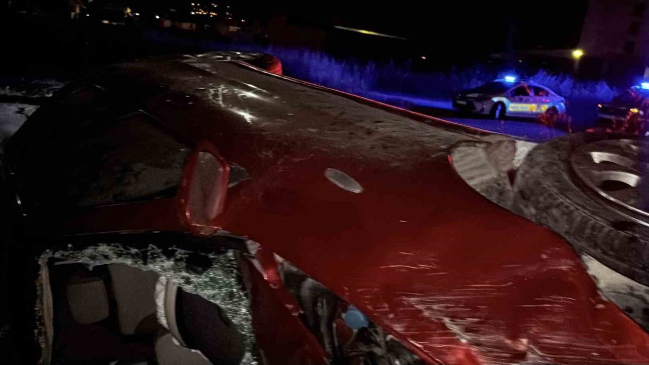 Bolu'da D-100'de kontrolden çıkan otomobil takla attı: 2 yaralı