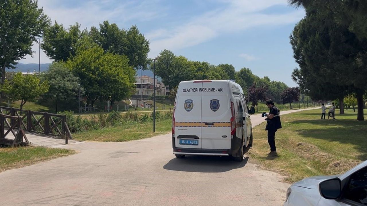 Botanik Park'ta dere içinde erkek cesedi bulundu