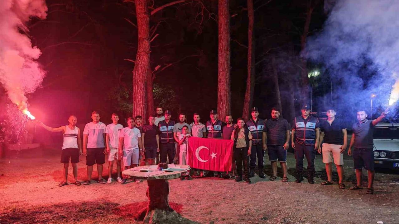 Bozyazı'da gençlerden jandarmaya sürpriz kavga ihbarı ile kutlama