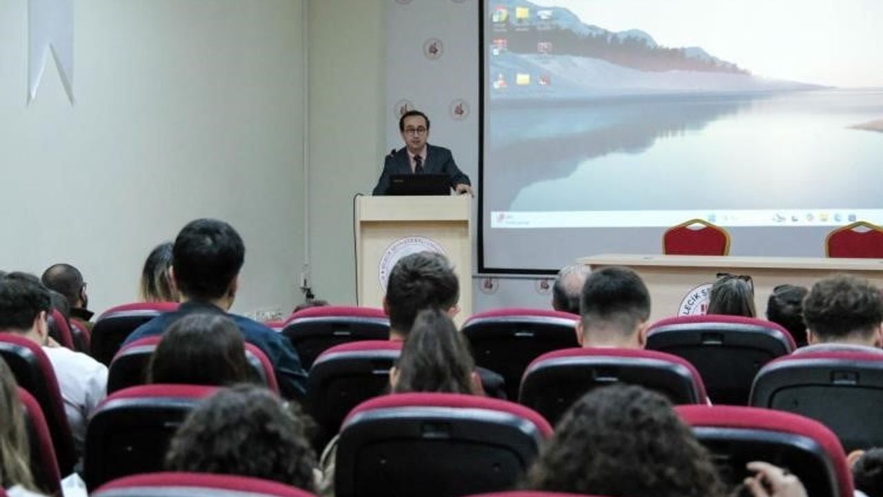 BŞEÜ’de 'Edebali'nin izinde ahiliğin iktisadi ve sosyal boyutları' semineri gerçekleştirildi