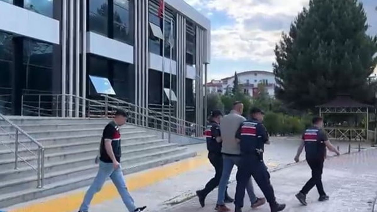 Bucak'ta silahlı kavga: Kestel Köyü'nde bir kişi ağır yaralandı, şüpheli tutuklandı
