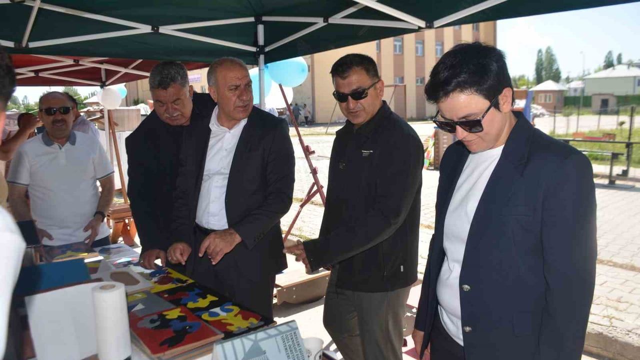 Bulanık Borsa İstanbul MTAL'de yıl sonu sergisi