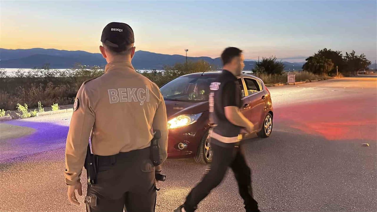 Burdur’da polis ekiplerinden sıkı denetim