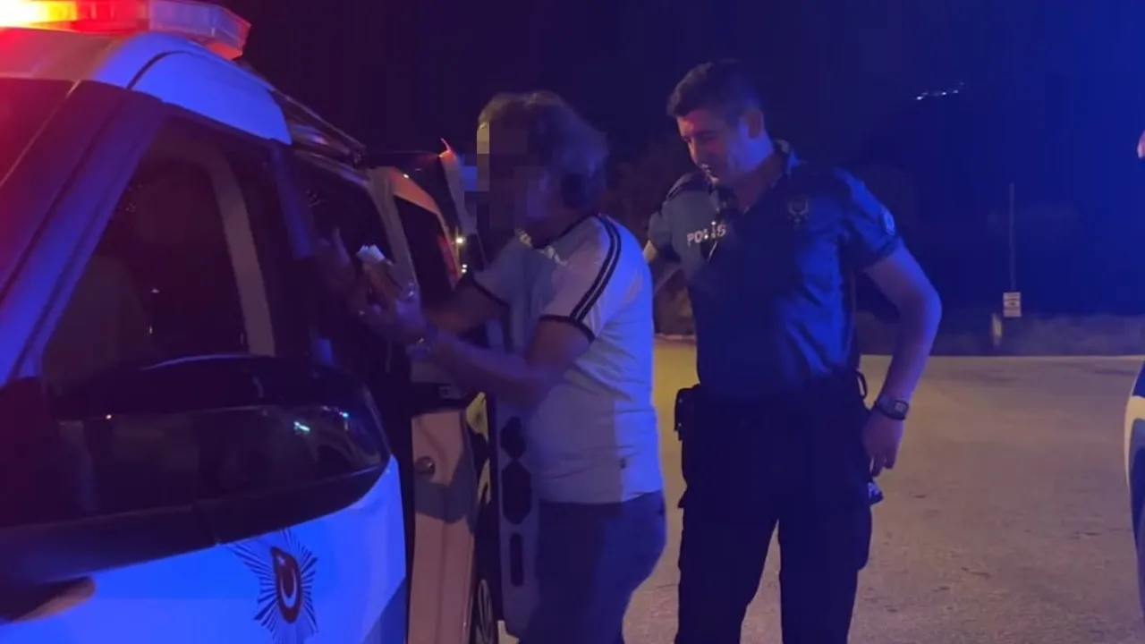 Burdur'da polislere selam vermeye gelen sürücü 3.28 promil alkollü çıktı
