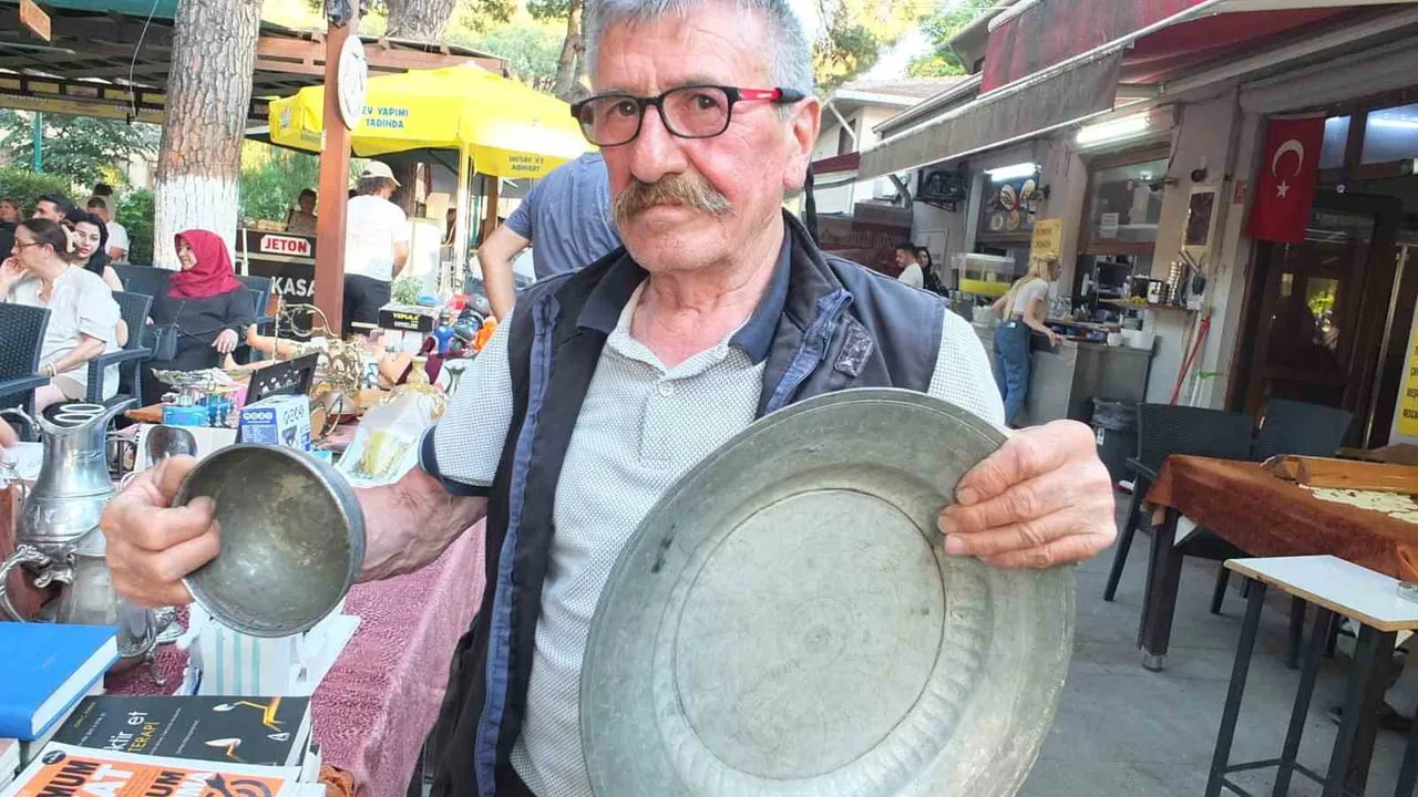 Burhaniye mezatında İshak Paşa tabağı ilgi gördü