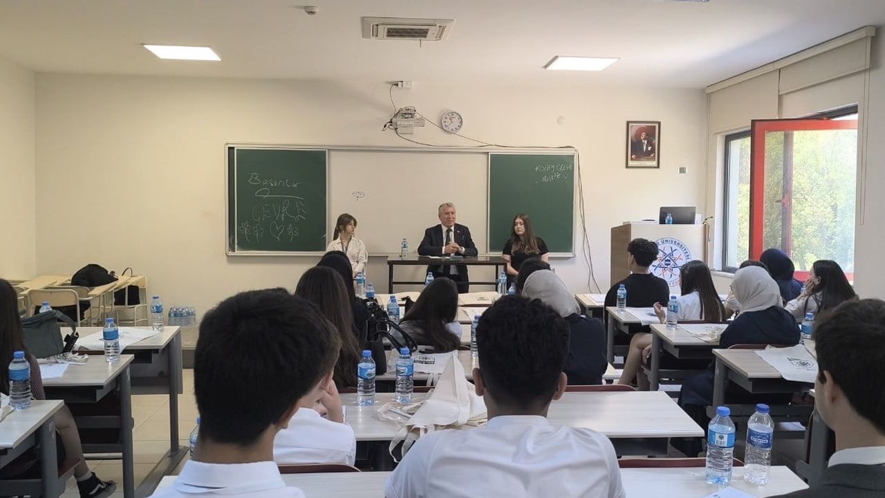 Bursa'da 600'ün üzerinde öğrencinin katıldığı BELTFL çalıştayı