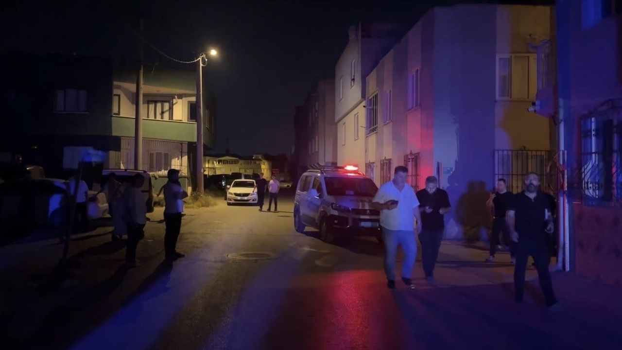 Bursa'da Arabayatağı Mahallesi'nde sokak ortasında silahlı kavga: bir kişi yaralandı