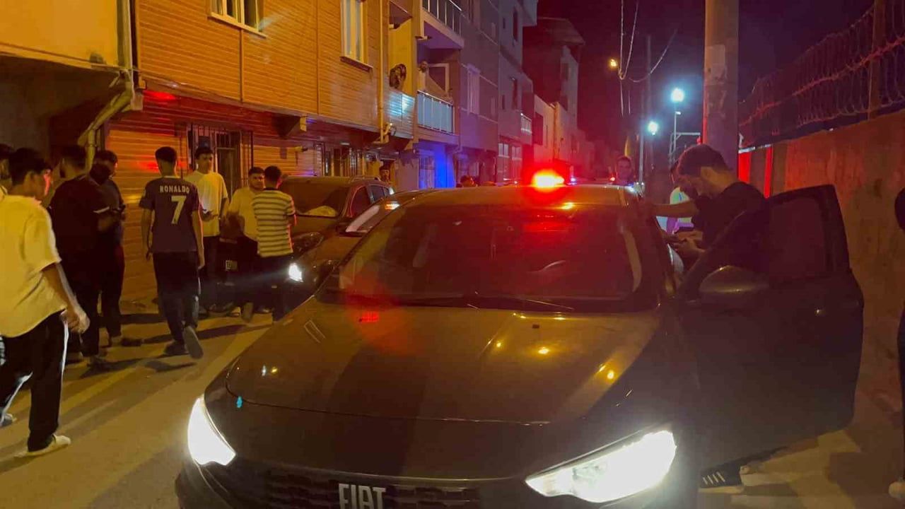 Bursa'da 'Dur' ihtarına uymayan ehliyetsiz sürücü yakalandı: 300 bin lira ceza, araç 4 ay trafikten men
