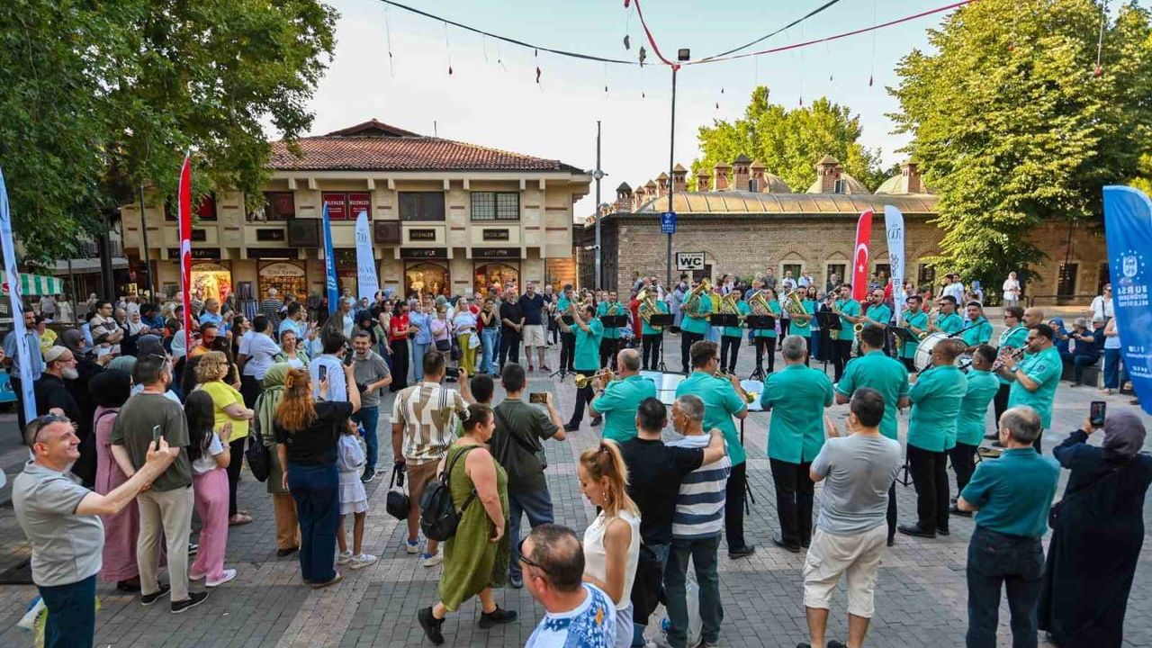 Bursa'da fetih coşkusu bando konserleriyle sürüyor