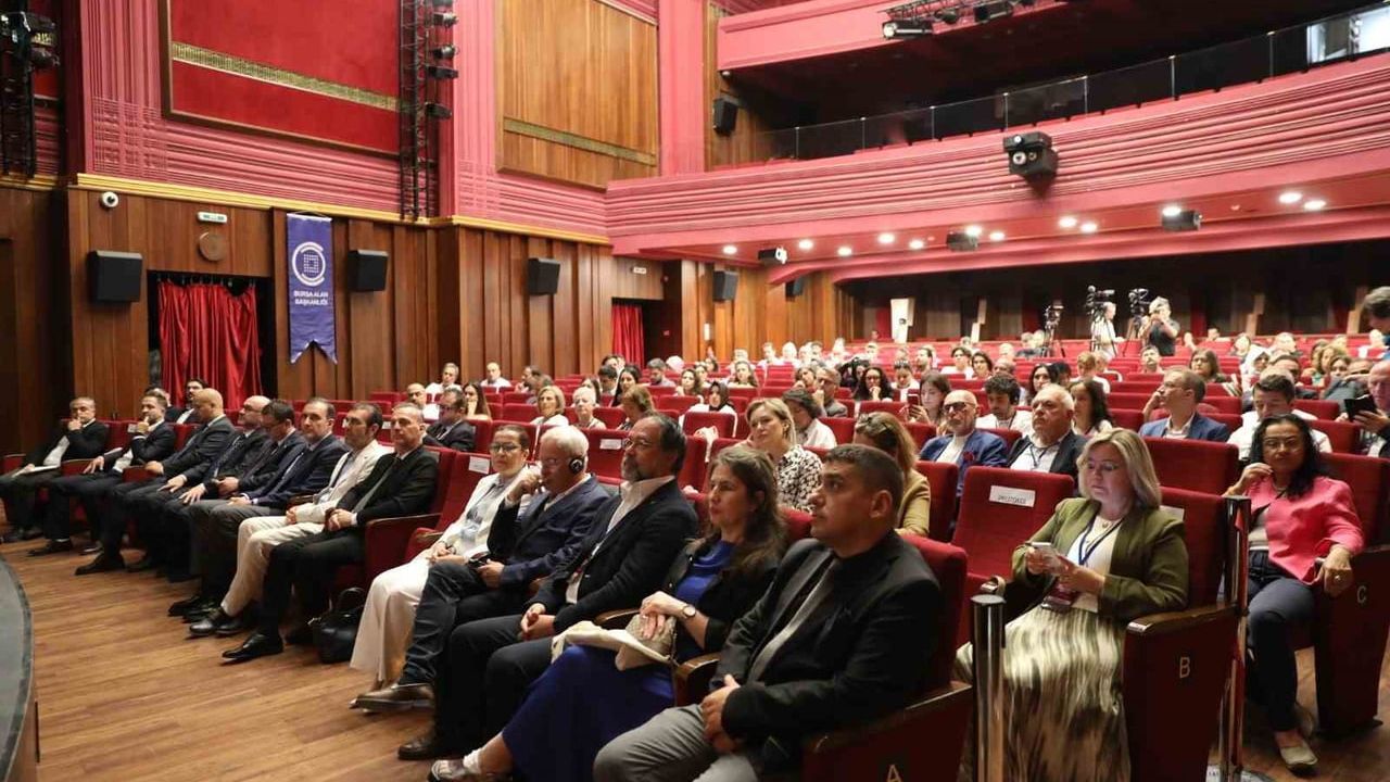 Bursa'da kültürel miras ve afetlere dayanıklılık konuşuldu