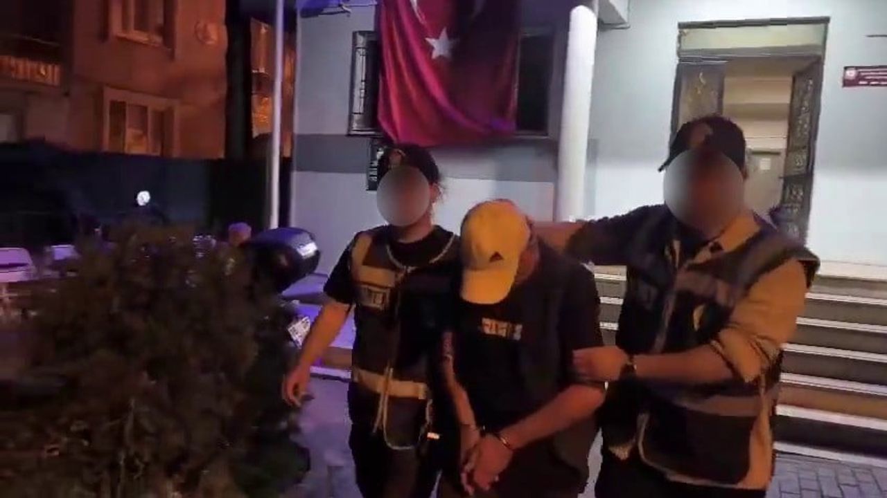 Bursa'da uyuşturucu operasyonu: Yaklaşık 1 kilogram esrar ele geçirildi, 4 şüpheli gözaltında