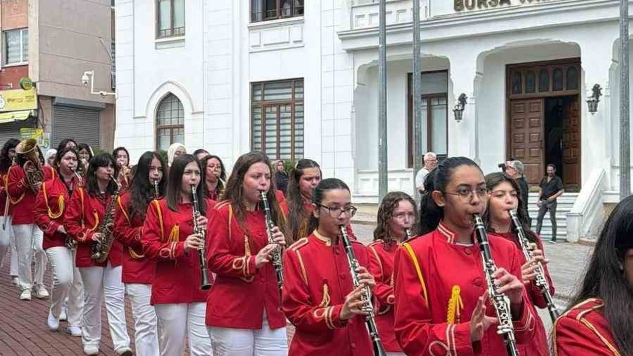 Bursa Kız Lisesi Mezunları Geleneksel Mantı Günü'nde Buluştu