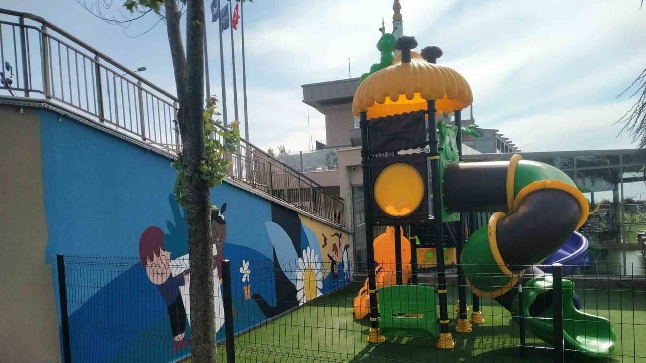 Bursa'nın duvarları sanatla hayat buluyor