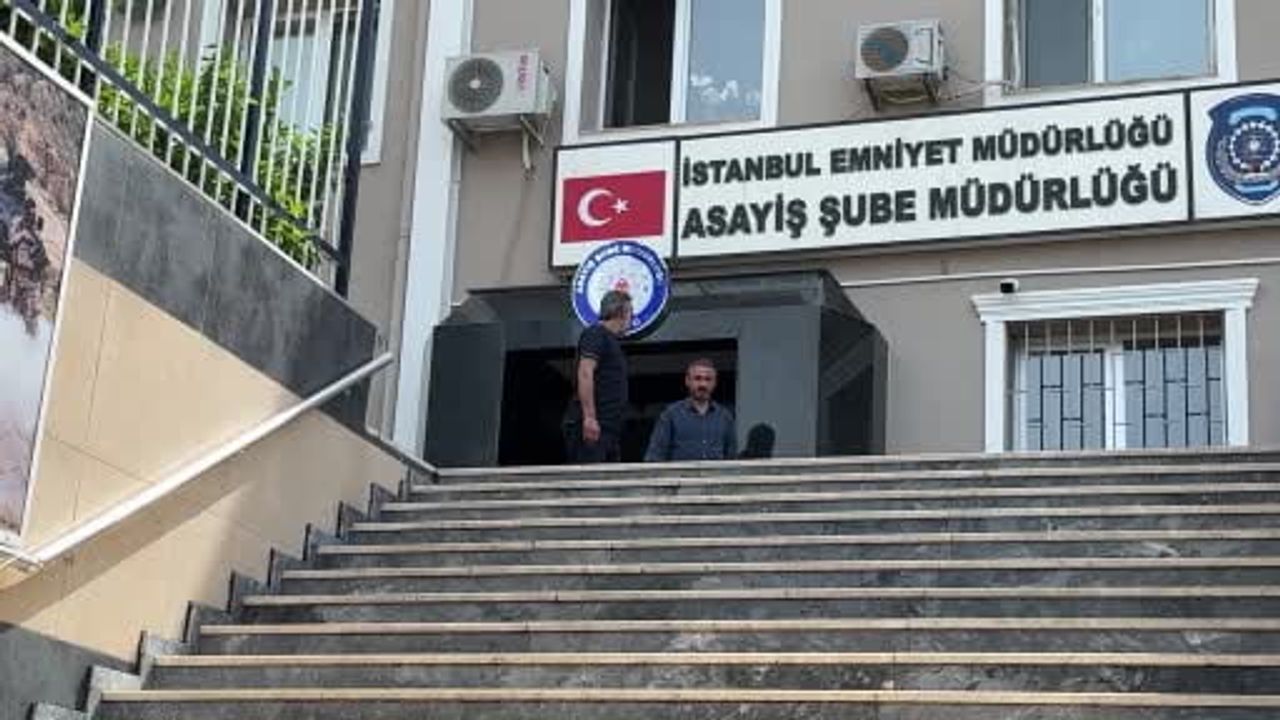 Büyükçekmece Adliyesine sevk edilen iki şüpheli: 25 kilogram altın ve 50 kilogram gümüş