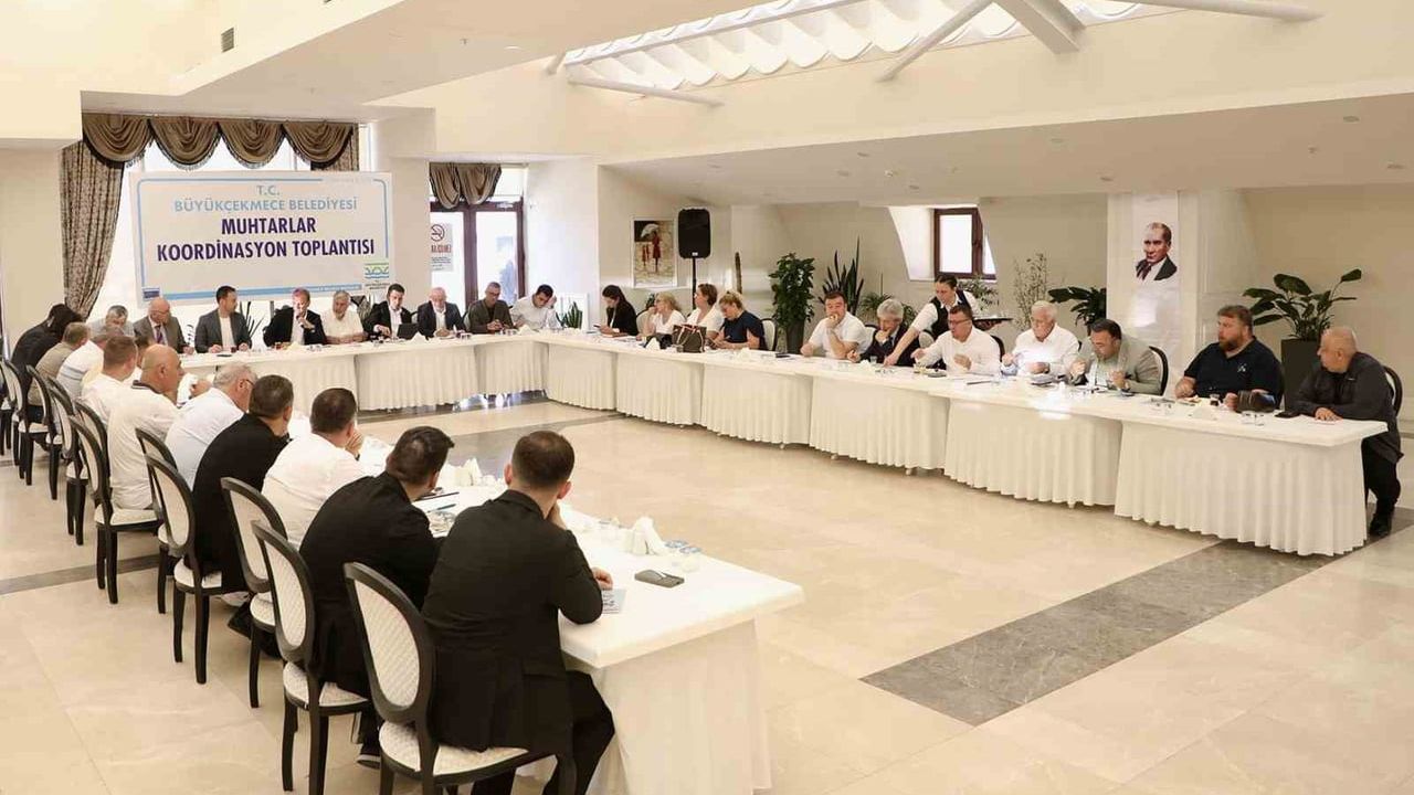 Büyükçekmece'de 24 Mahallenin Talepleri Muhtarlar Koordinasyon Toplantısında Ele Alındı