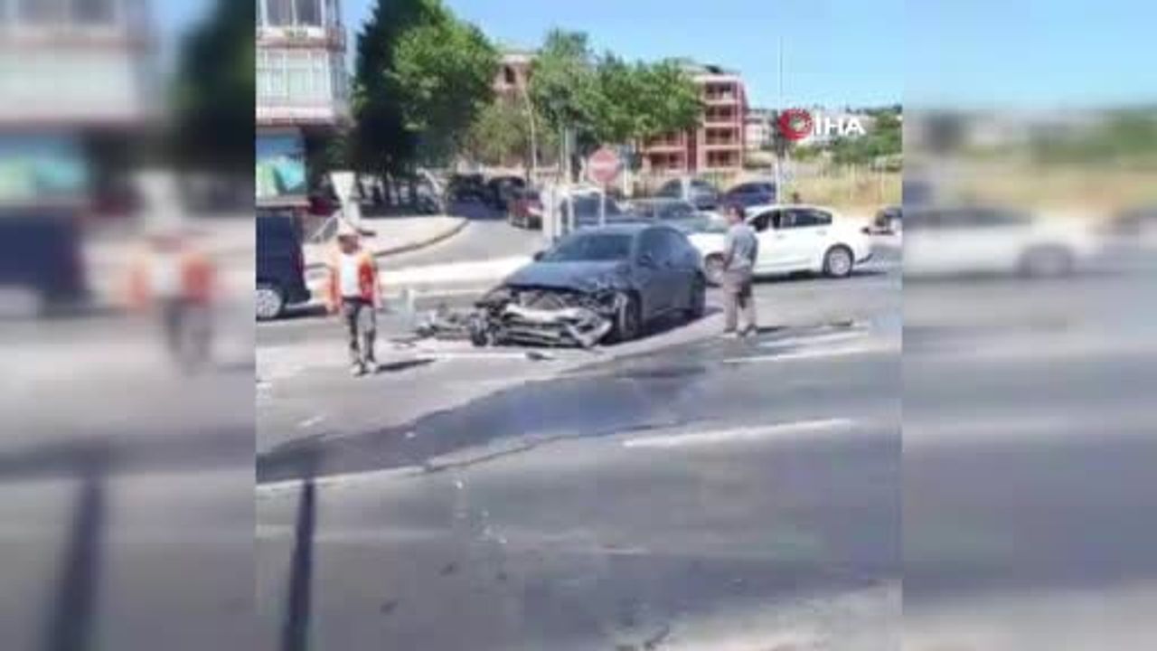 Büyükçekmece'de itfaiye aracı devrildi