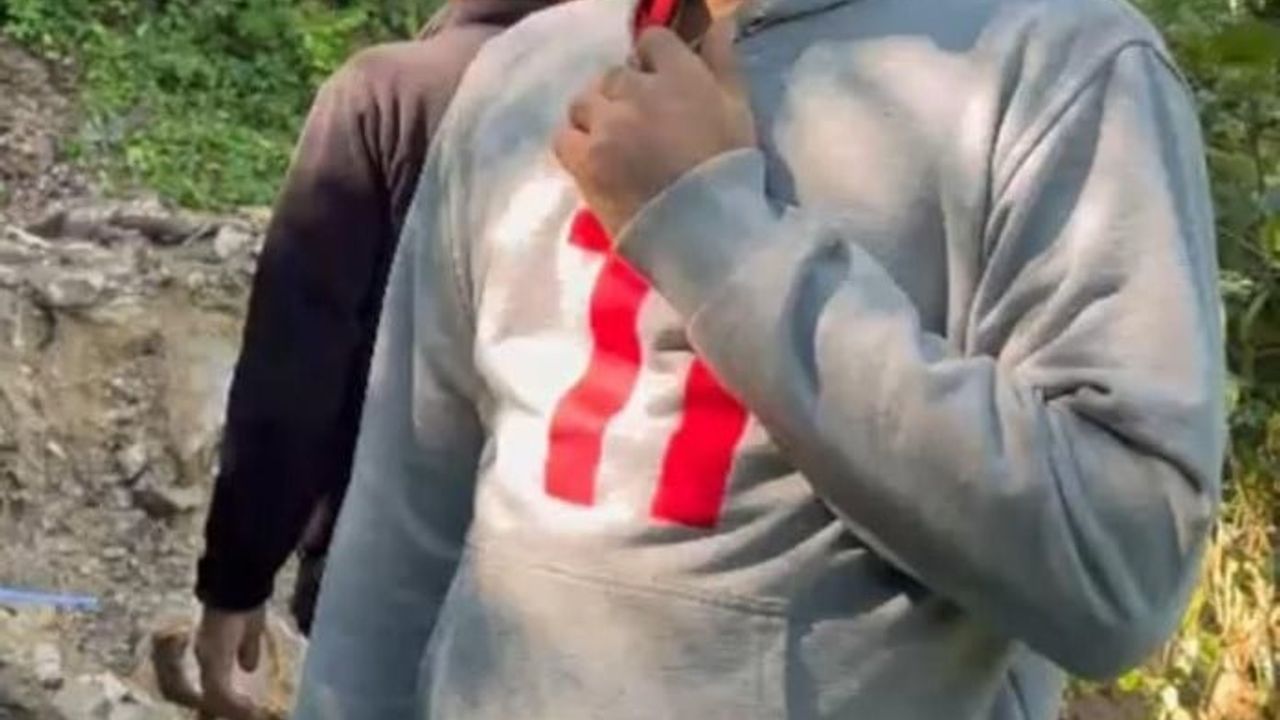 Çamlıhemşin'de dere kenarında eşya bulunan kişi için arama çalışması başlatıldı