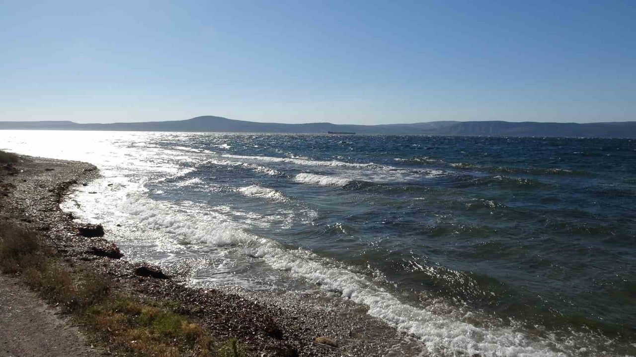 Çanakkale'de denizde kaybolan 14 yaşındaki kız için arama sürüyor