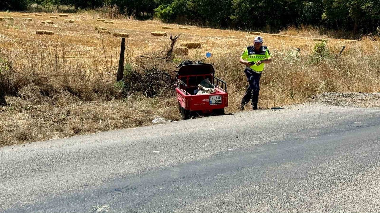 Çanakkale'de motorlu bisiklet ile otomobil çarpıştı; 1 kişi yaralandı