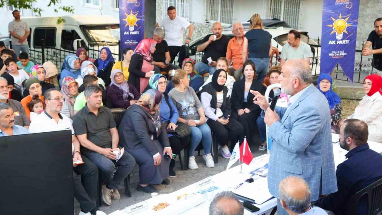 Canik Belediye Başkanı İbrahim Sandıkçı, Belediye Evleri Mahallesi'nde vatandaşların taleplerini dinledi