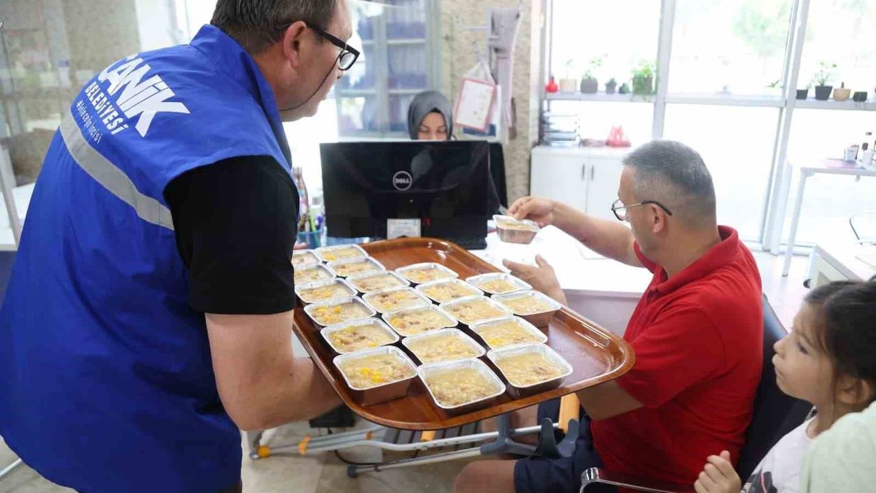 Canik’te aşure ikramı