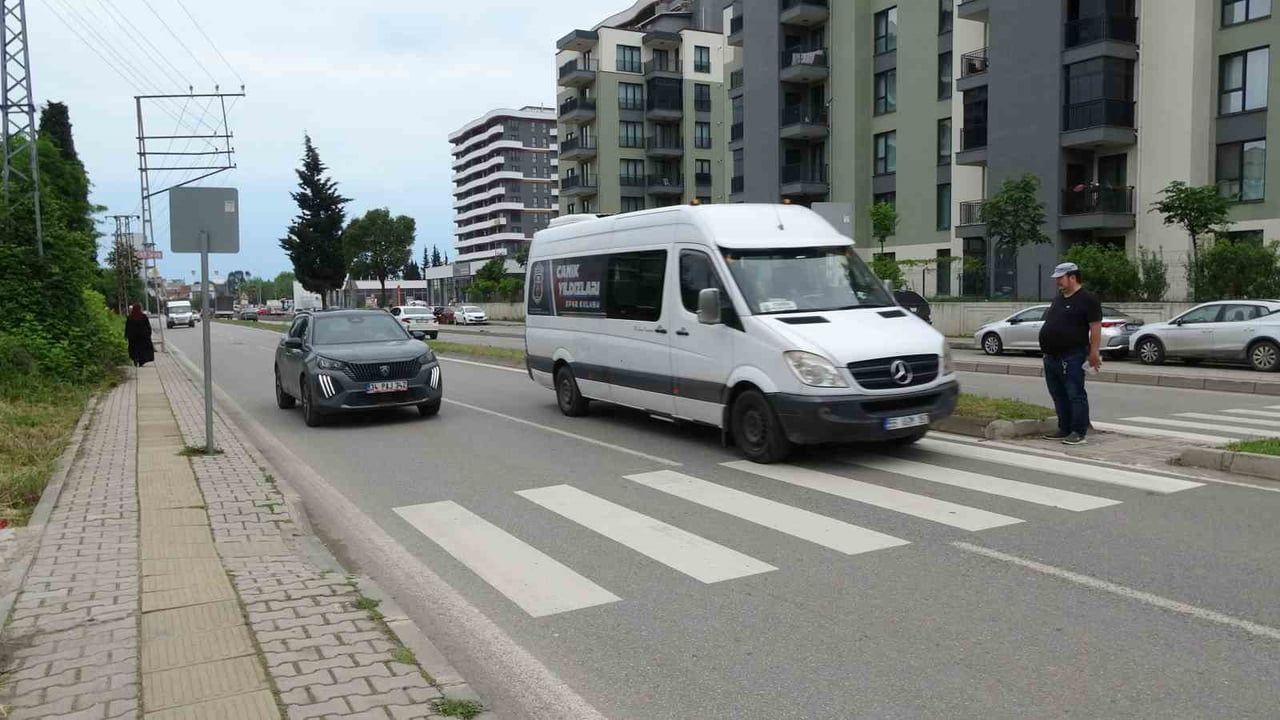 Canik’te yaya geçidine sinyalizasyon ve üst/alt geçit talebi