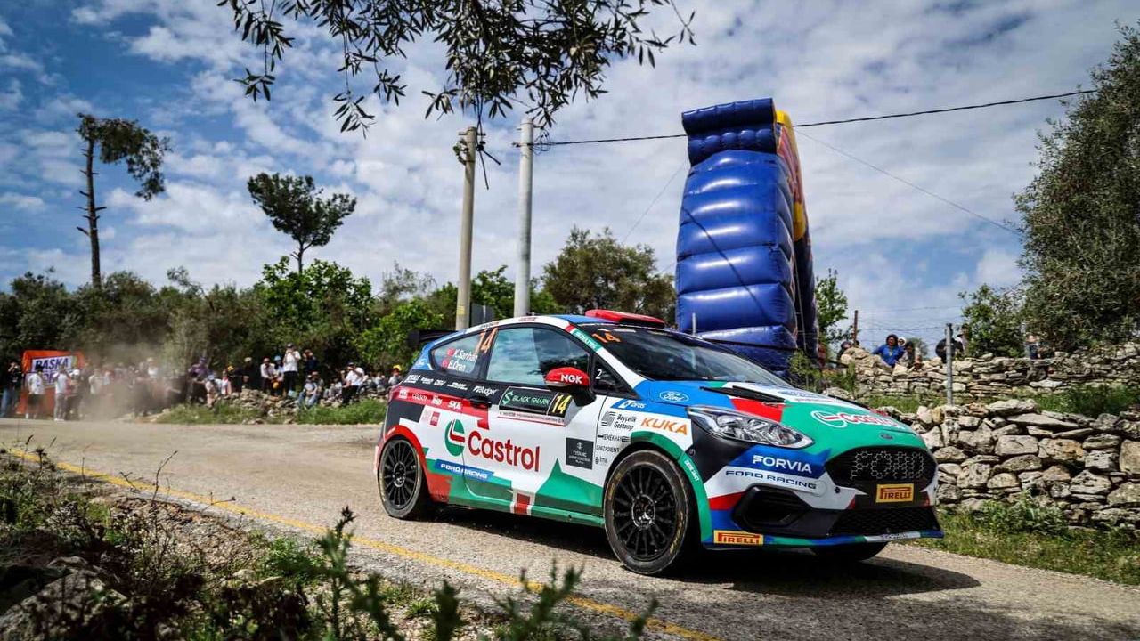 Castrol Ford Team Türkiye, 50. Yeşil Bursa Rallisi'nde genç pilotlarla piste çıkıyor