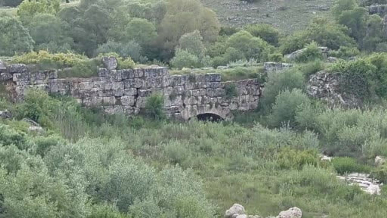 Çavdarhisar'da Tarihi Kemer Köprüsü ve Baraj Çevresi İçin Kapsamlı Çevre Düzenlemesi Başlıyor
