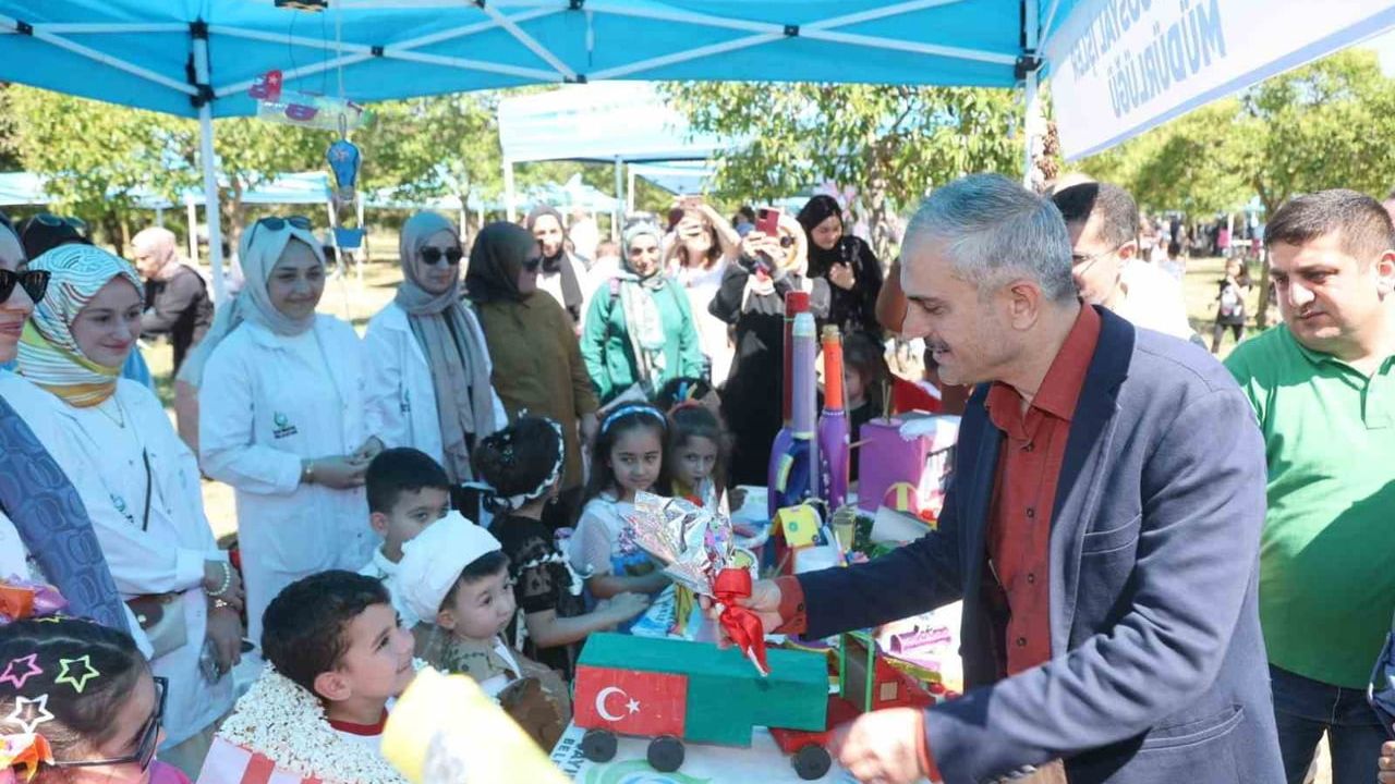 Çayırova'da çevre şenliği: Geri dönüşüm atölyeleri, defile ve sıfır atık uygulamaları