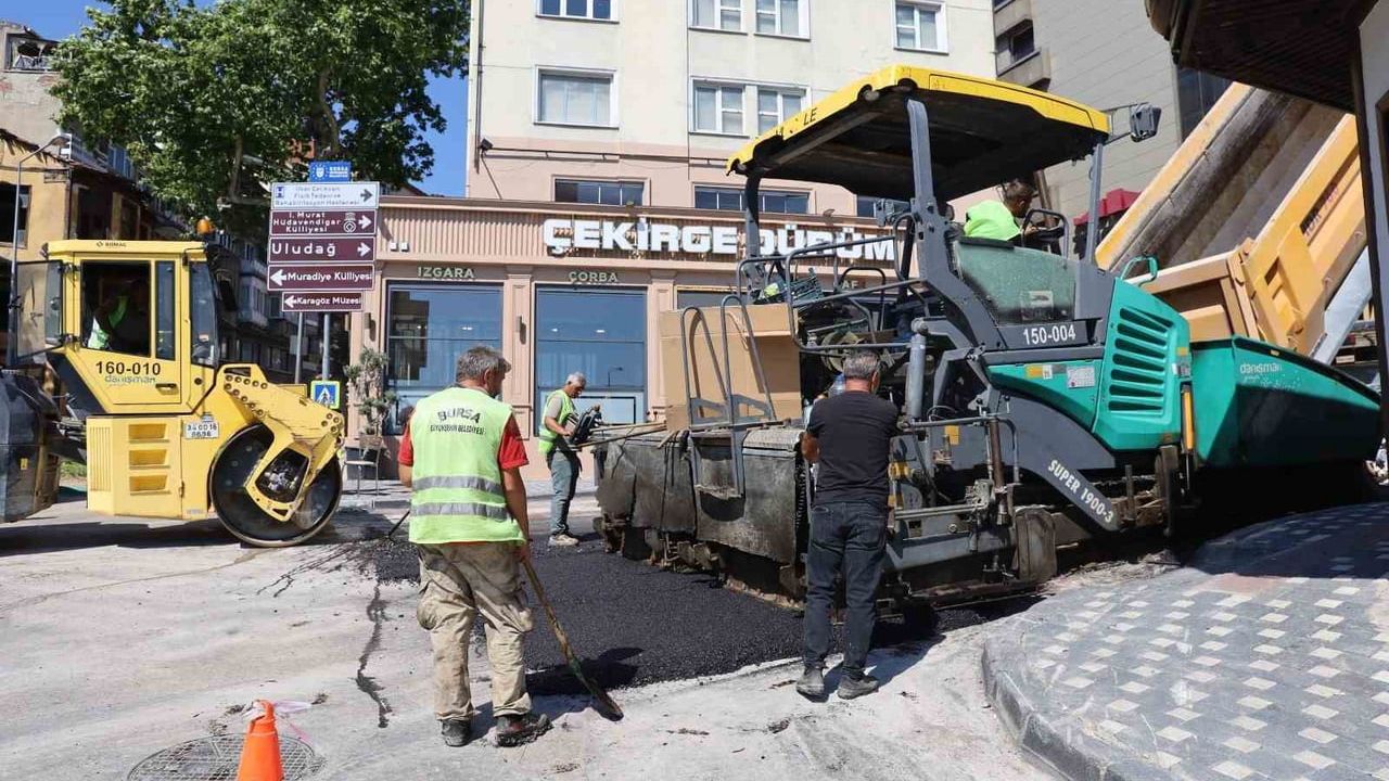 Çekirge'de 1. Murat Caddesi'nde asfalt yenileme çalışması tamamlandı