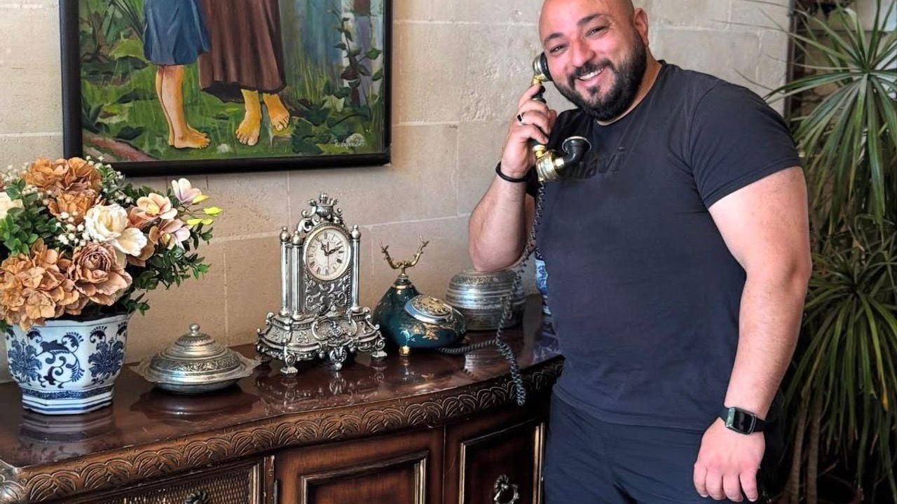 Çeşme'de Tatildeki Polat Çiftinin Koruması Can Polat Silahlı Saldırıda Öldü