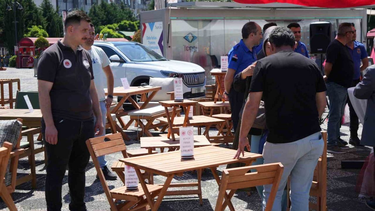 Cezaevlerinde üretilen el sanatları sergide halkla buluştu