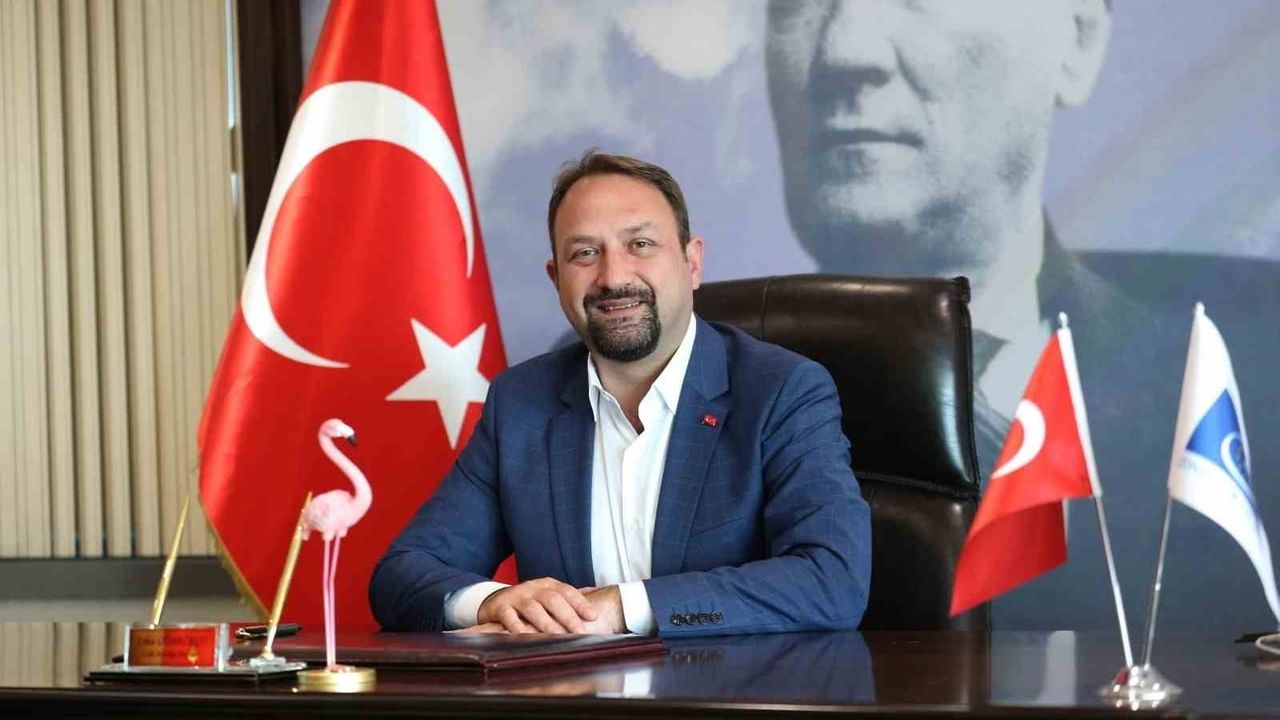 CHP İzmir il başkanı Utku Gümrükçü oldu