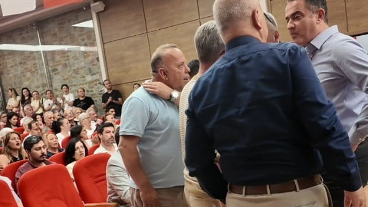 CHP'nin birlik ve beraberlik toplantısından ayrılan başkan Arıcı'dan açıklama