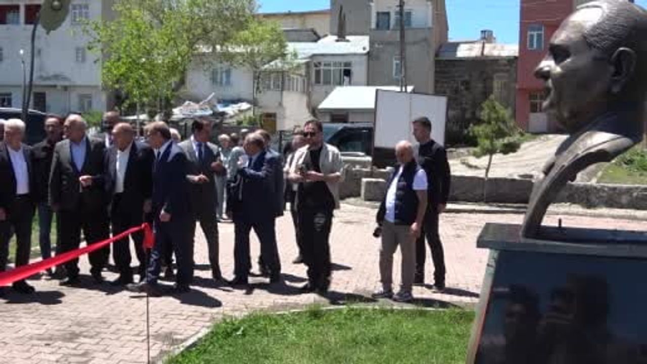 Çıldır'da Karaçay Çayı'na Gezi Parkı Köprüsü törenle açıldı