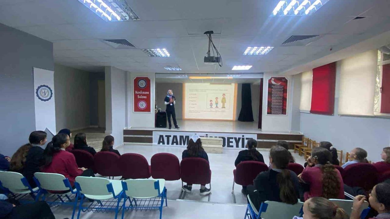 Çilimli'de Yenivakıf öğrencilerine okul sağlığı eğitimi