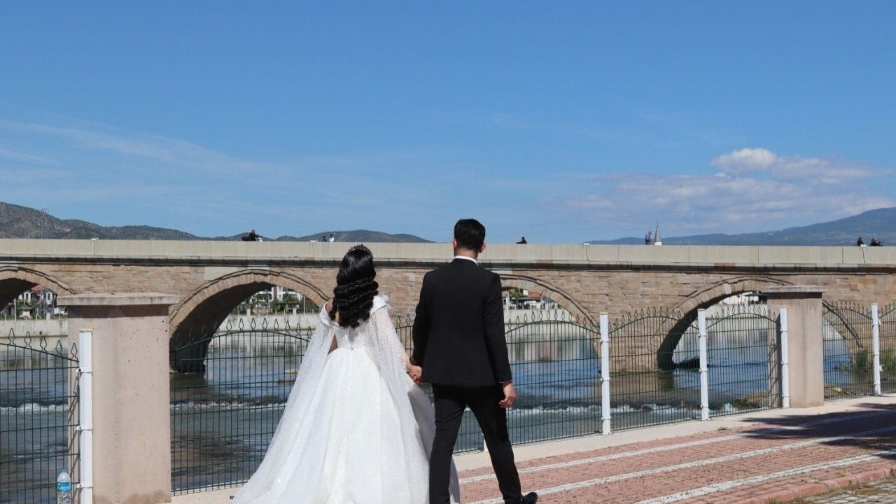 Cimrilik boşanma ve tazminat sebebi oldu