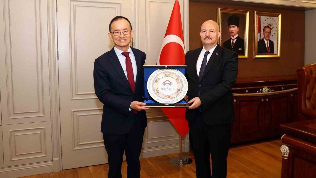 Çin Ankara Büyükelçisi Jiang Xuebin Adıyaman Valiliğini Ziyaret Etti