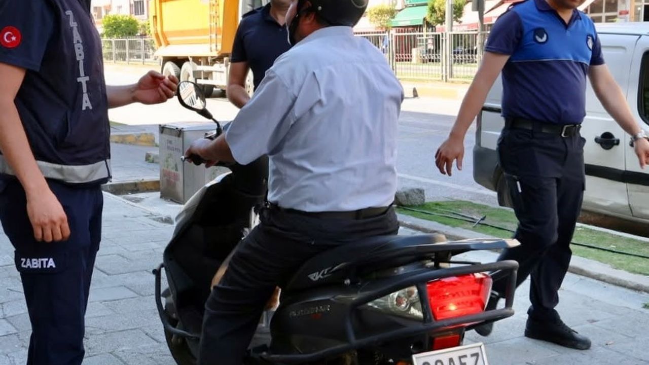 Çine’de 'Kaldırımlar Yayalarındır' uygulaması kapsamında motosiklet denetimi