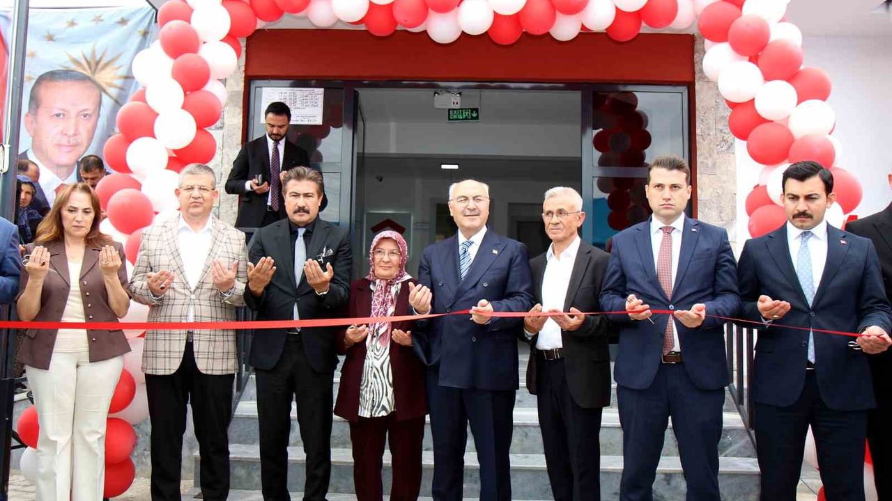 Çivril'e yeni aile sağlığı merkezi hizmete açıldı