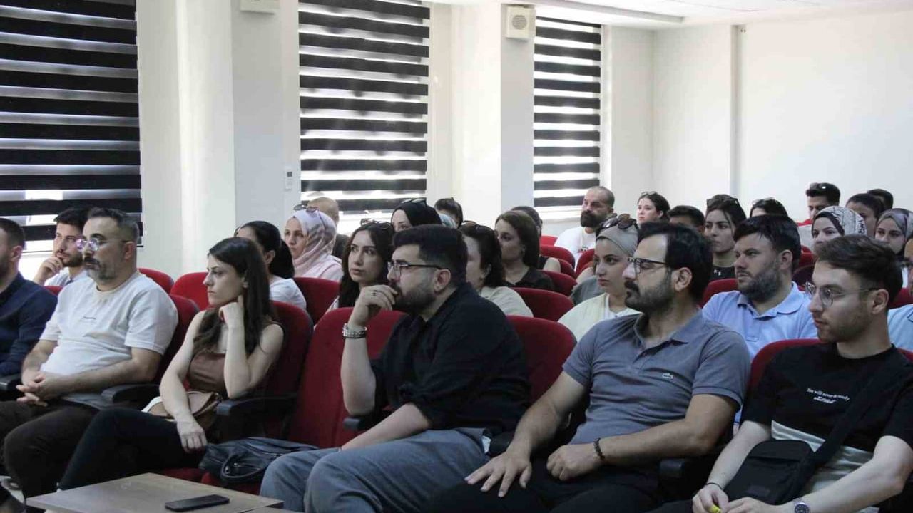 Cizre'de evde eğitim veren öğretmenler değerlendirme toplantısında buluştu