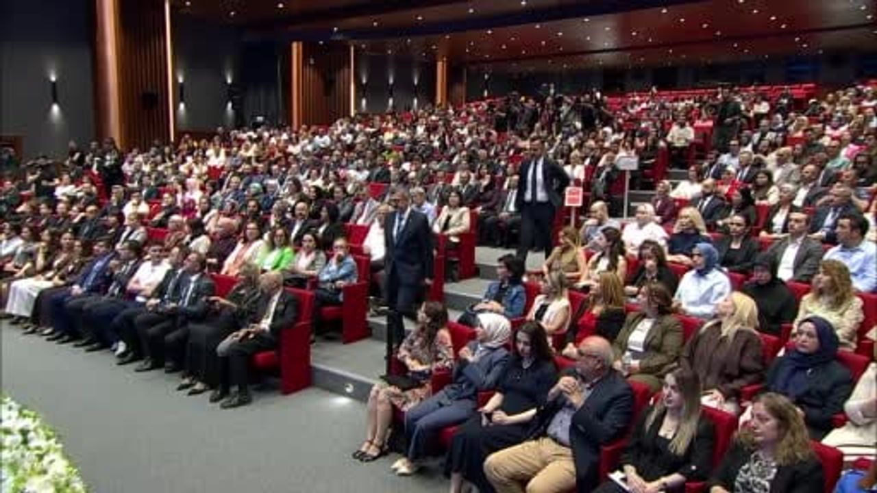 Çocuklarımızın dijital mahremiyeti sosyal medyadaki beğeni sayısından daha değerli