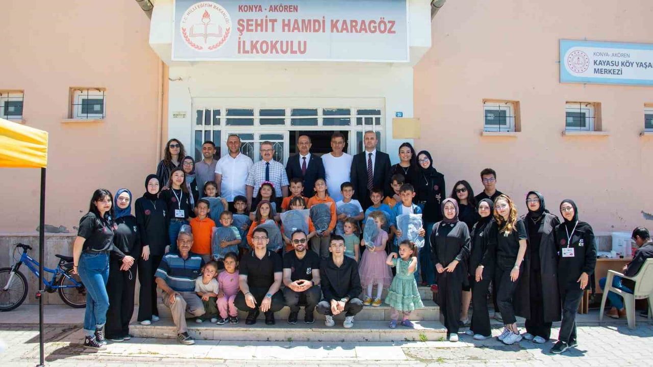 Çocukların tasarladığı ayakkabılar Selçuk Üniversitesi'nde üretildi