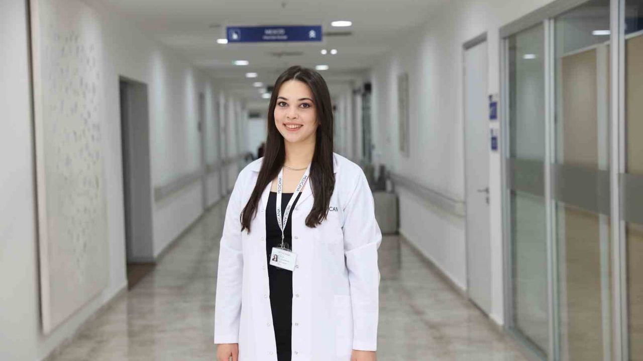 Çocukluk Dönemi Yetişkin Kişiliğinin Temel Taslağını Oluşturuyor