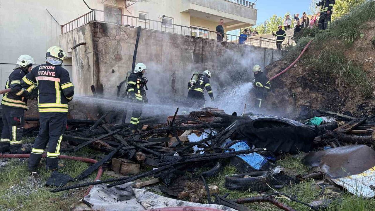 Çorum Bahçelievler’de apartmana ait tandırlıkta çıkan yangın itfaiye tarafından söndürüldü