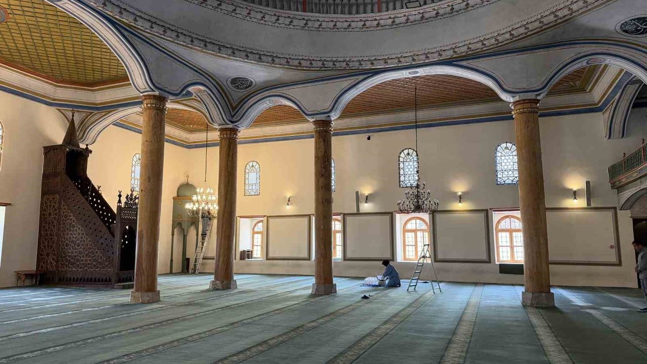 Çorum Belediyesi İbadethanelerde Kapsamlı Temizlik Çalışmaları Yürütüyor
