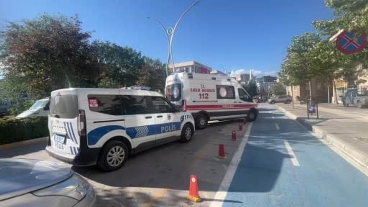 Çorum'da otomobil ile motosiklet çarpıştı: 1 yaralı