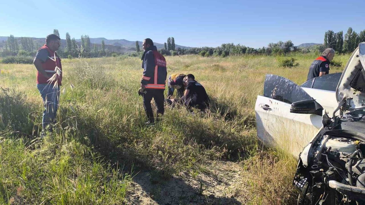 Çorum’da otomobil şarampole devrildi: 1 ölü